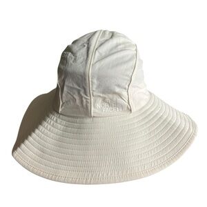 North Face women’s white brimmer hat